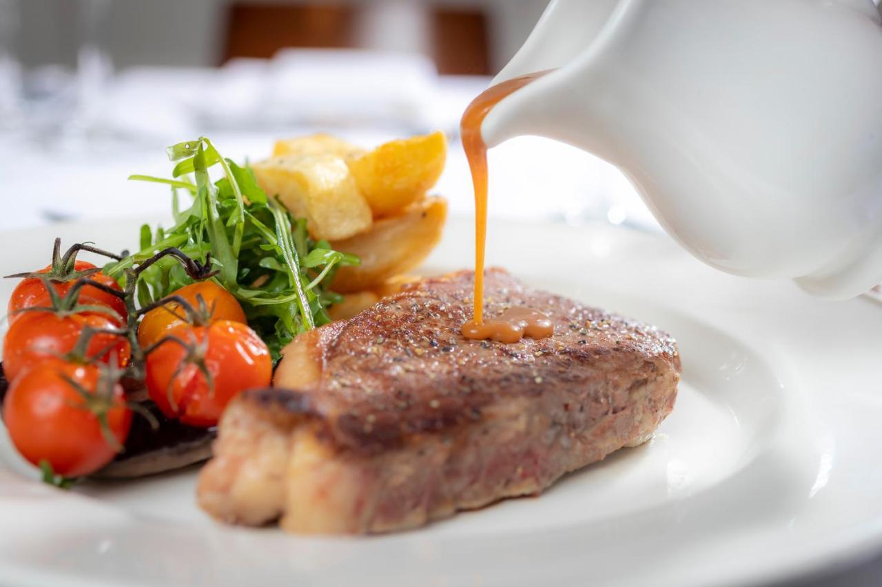 Clayton Hotel Liffey Valley Клондалкин Екстериор снимка