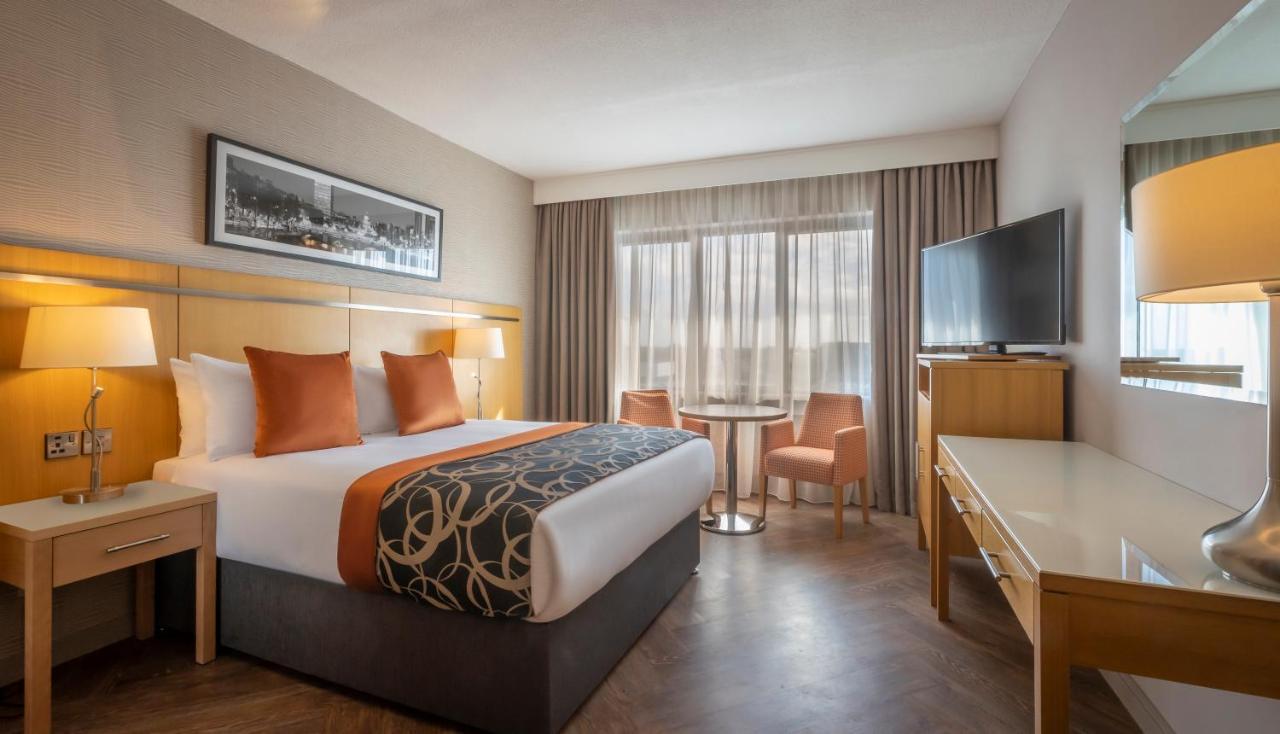 Clayton Hotel Liffey Valley Клондалкин Екстериор снимка